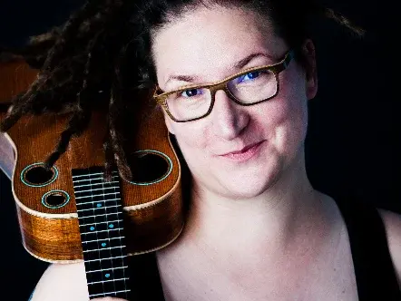 Elisabeth Pfeiffer, Ukulele